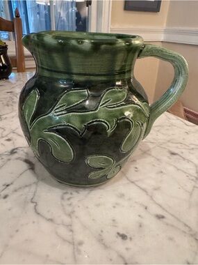 Mancer Portugal pitcher, like new, 6x6.